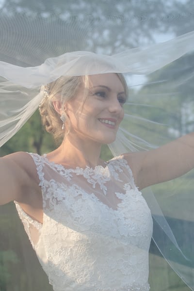 Beautiful photo of bride through her veil